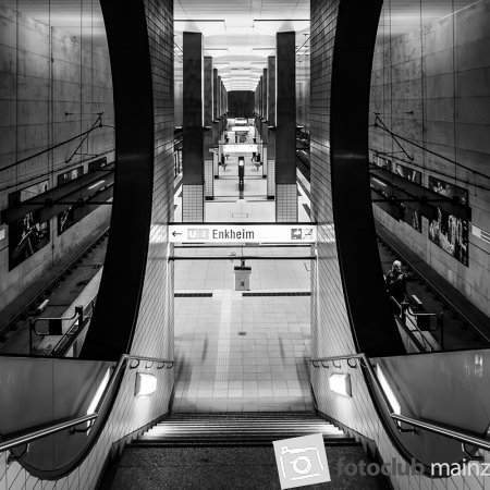 2024 U-Bahnfotografie Frankfurt - Arndt Schlüter &quot;Bockenheimer Warte 2&quot;